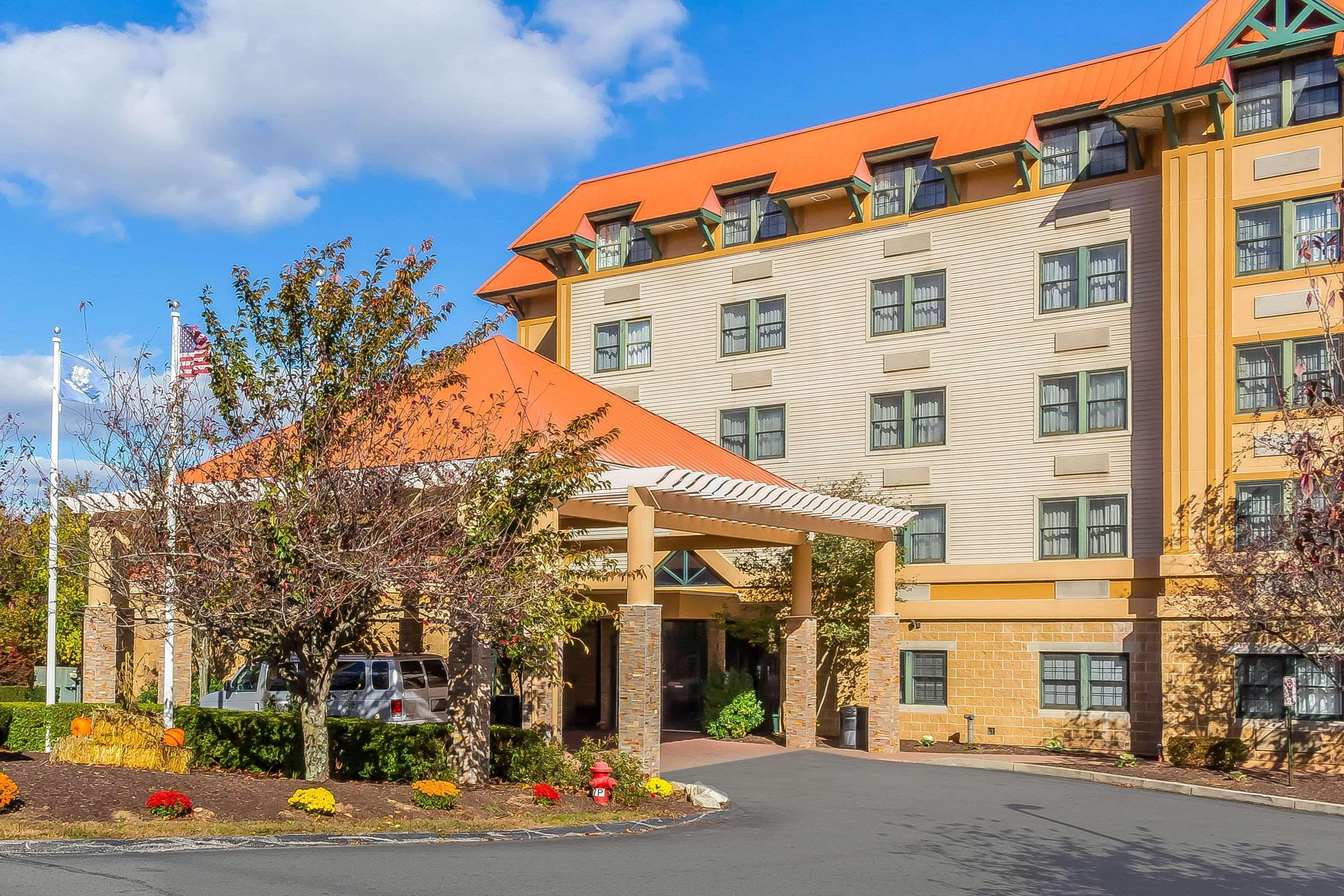 Comfort Suites Near Casinos Norwich Bagian luar foto