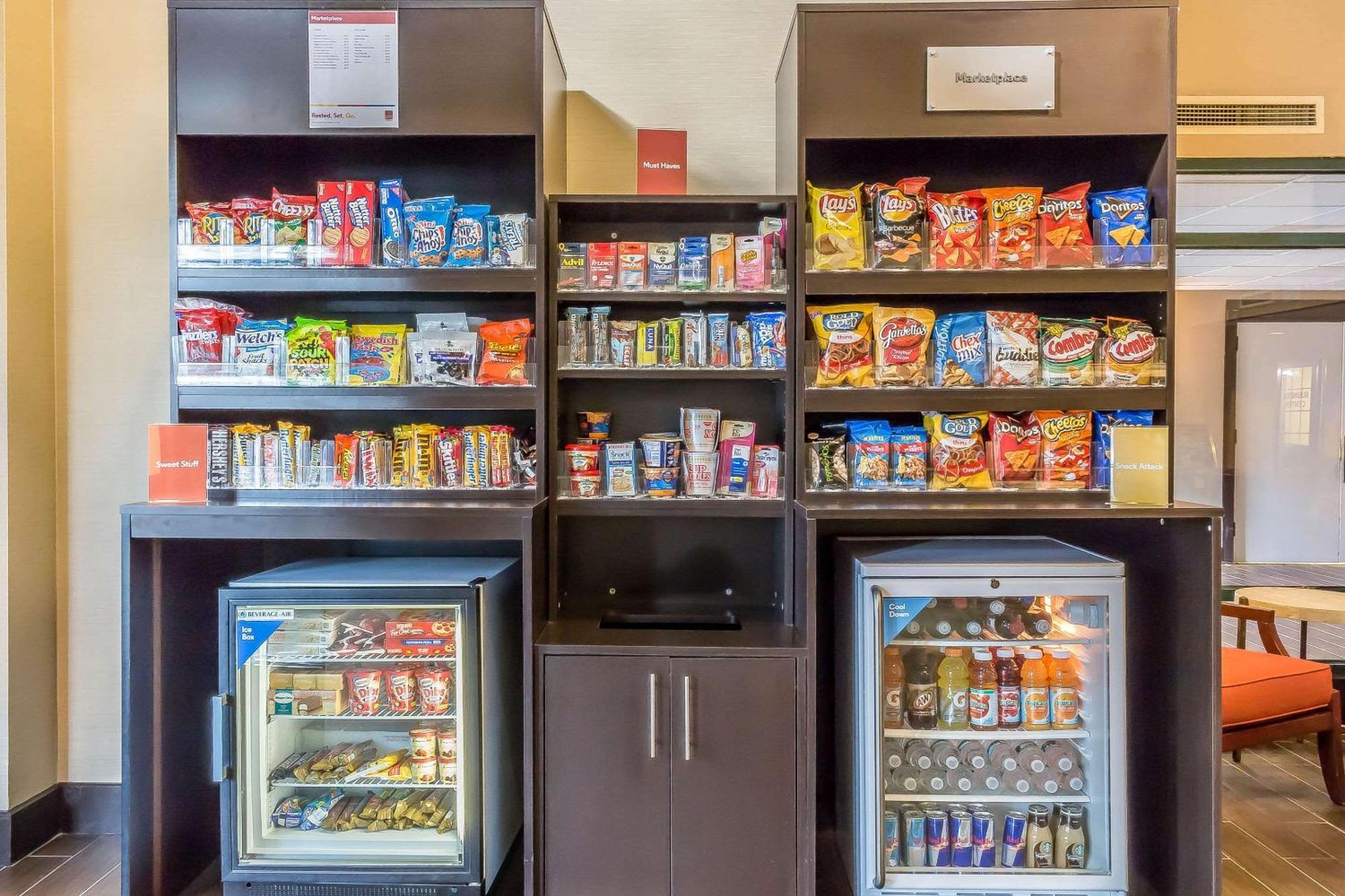 Comfort Suites Near Casinos Norwich Bagian luar foto